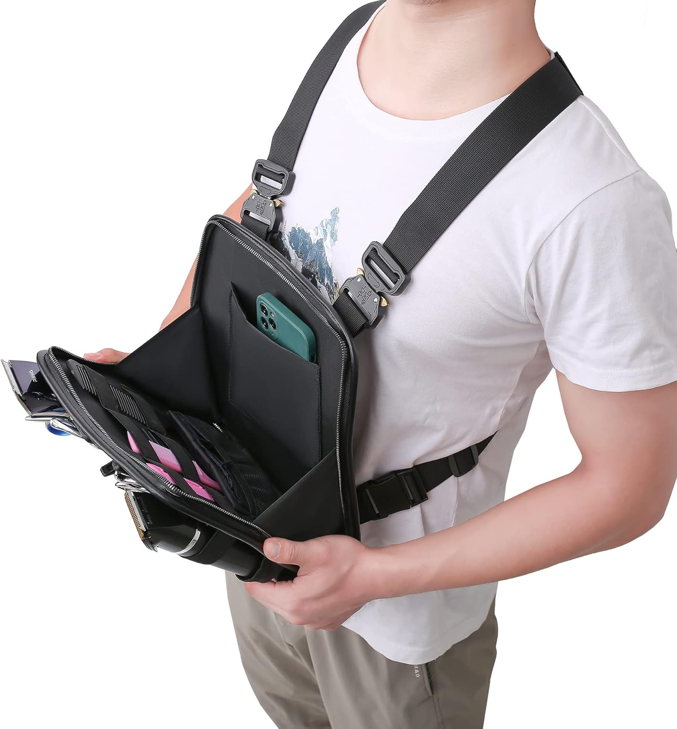 Leather Fashionable & Functional Chest Rig Bag for Barbers, Stylish Haircut Tools Storage Chest Bag for Barber
